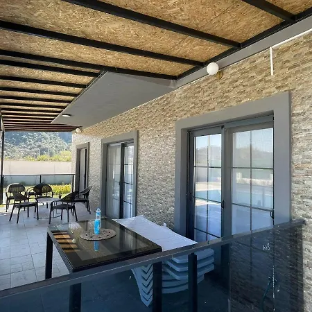 Villa Semi -privater Aussenpool & Innenpool - Whirlpool *
