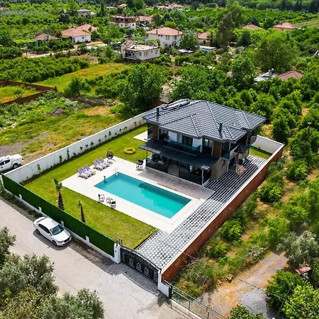 Semi -privater Aussenpool & Innenpool - Whirlpool Villa Ortaca (Mugla)