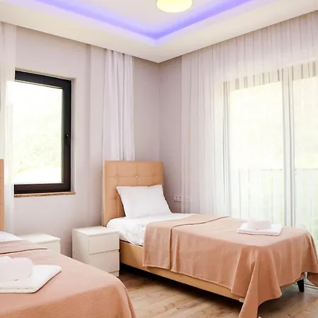 Semi -privater Aussenpool & Innenpool - Whirlpool Villa Ortaca (Mugla)